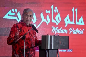 Umno mesti mencipta semula dirinya untuk mendapatkan semula penguasaan politik, kata Zahid