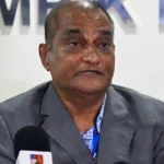 Pembelaan proses Karim, dan berdiam diri mengenai kelayakan