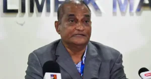 Pembelaan proses Karim, dan berdiam diri mengenai kelayakan