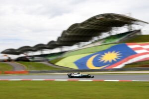 F1 menjadi tajuk utama minggu sukan awal bulan Oktober dengan LTdL dan KL Standard Chartered Marathon